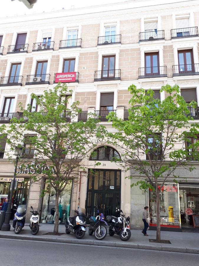 Hostal Pacios Madrid Exterior foto